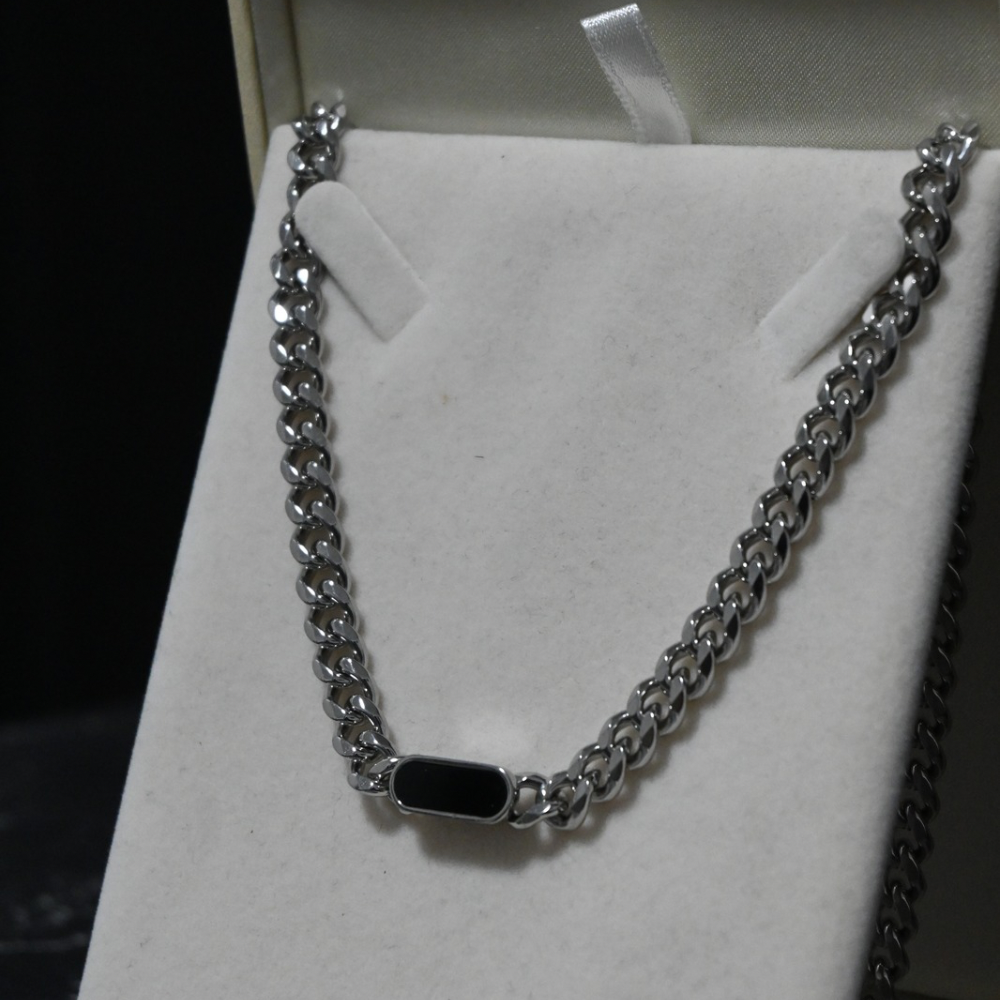 שרשרת BLACK DAWNING